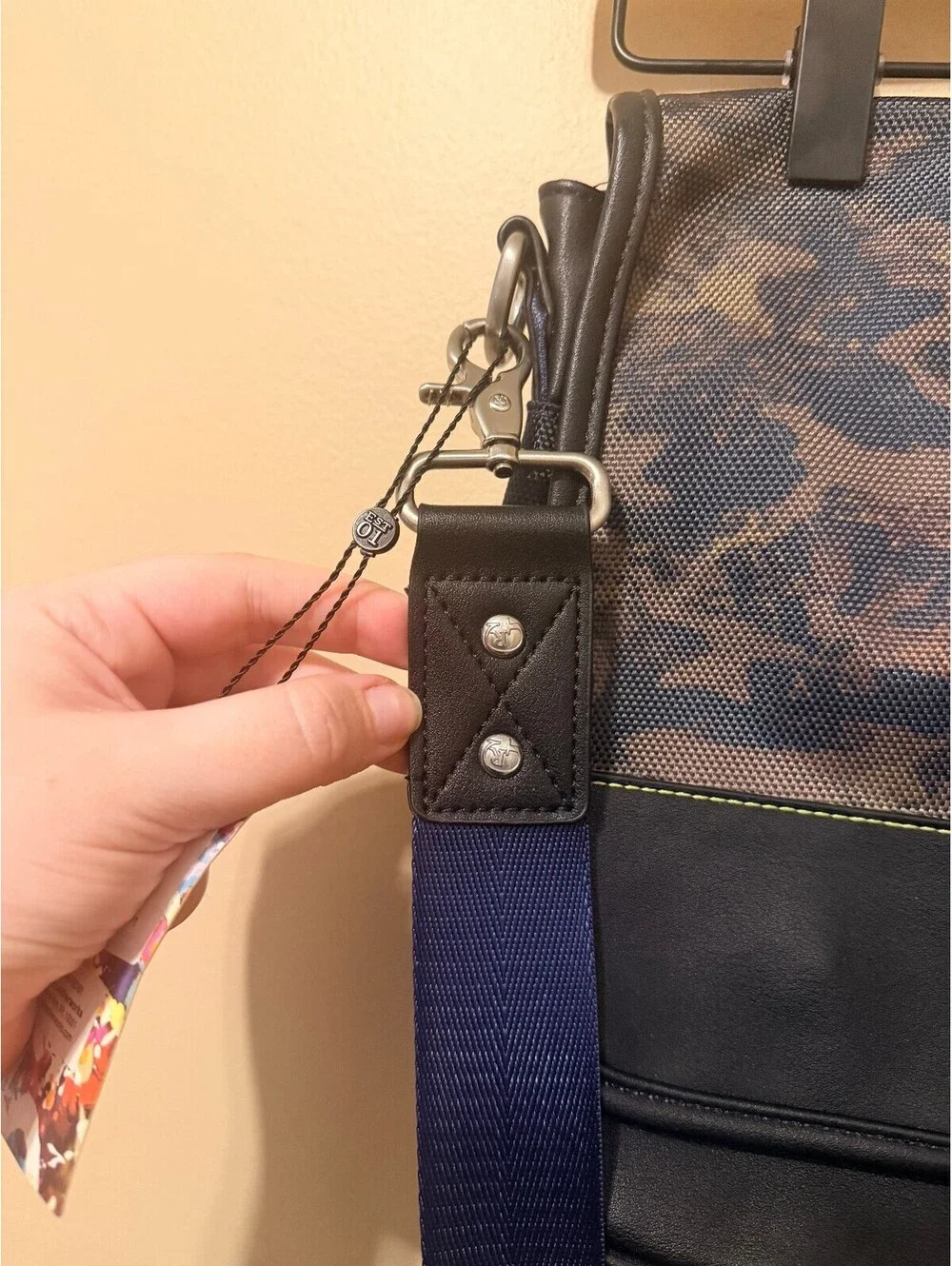 Robert Graham Cormac Navy Camo Crossbody Messenger Bag NWT MSRP $198